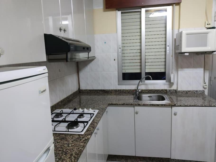 Apartamento Con Terraza Y Vistas Al Mar Bueu Bagian luar foto