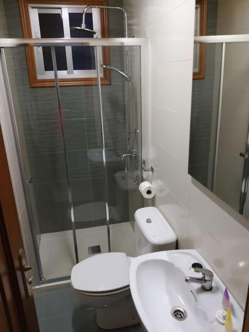 Apartamento Con Terraza Y Vistas Al Mar Bueu Bagian luar foto